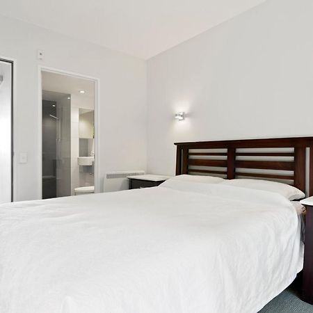 Stunning 2 Bedroom Apartment With Balcony! Queenstown Exterior photo